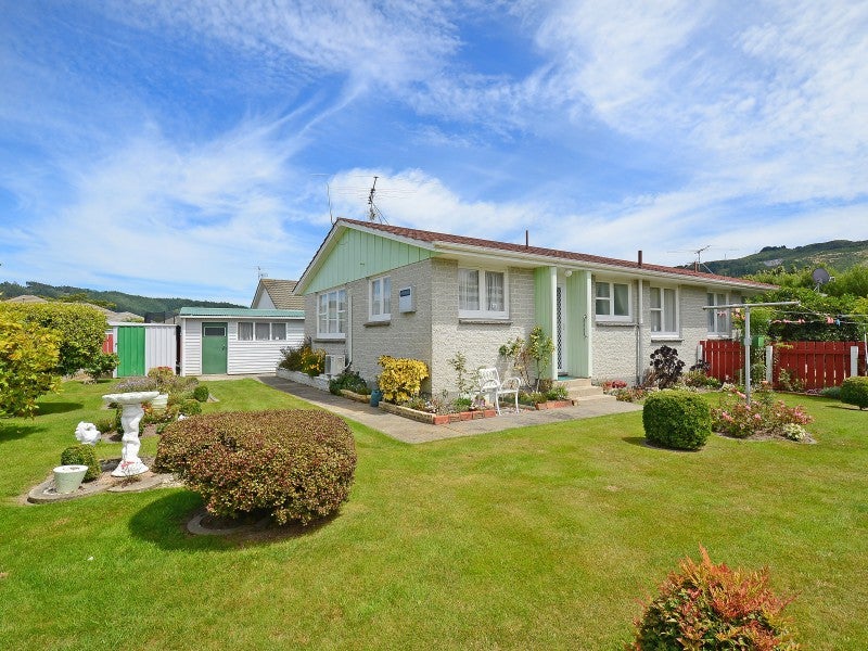 2/17 Parera Grove, Heretaunga, Upper Hutt - Carousel 1