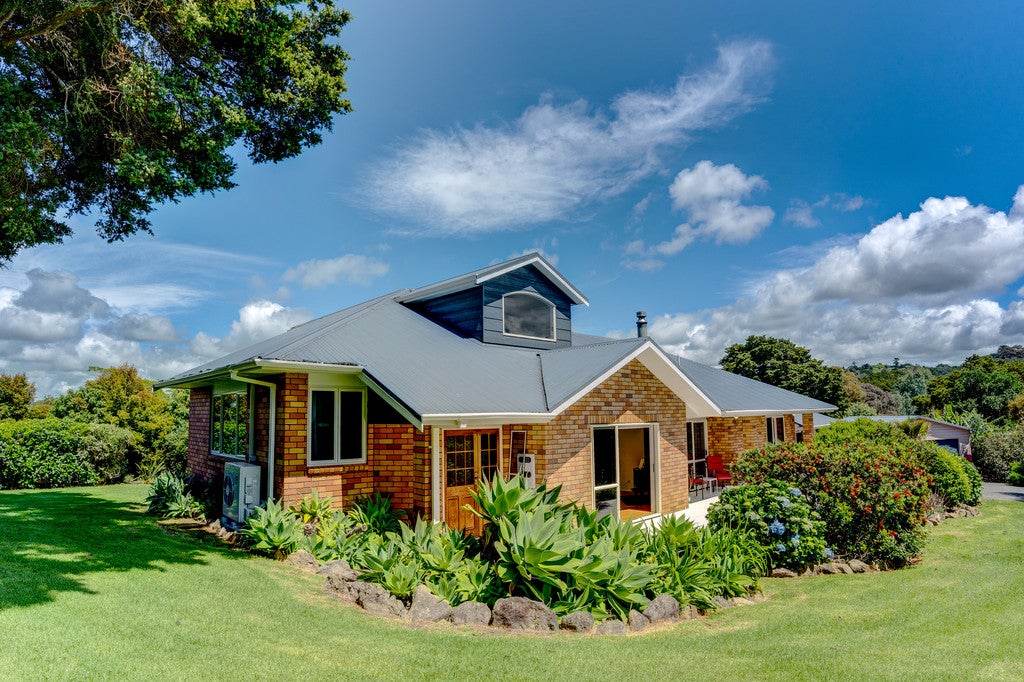 15 Sunset Parade, Whangarei - Carousel 1