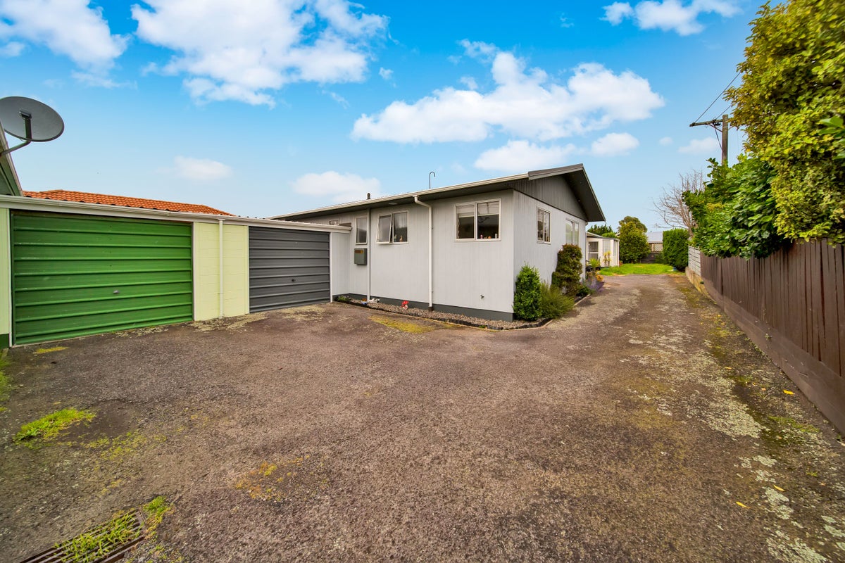 10B Ropiha Street, Fitzroy, New Plymouth - Carousel 2