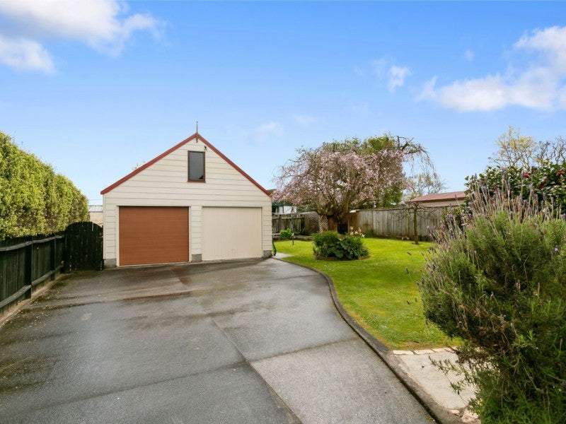 3 Stevenson Place, Leamington, Cambridge - Carousel 21