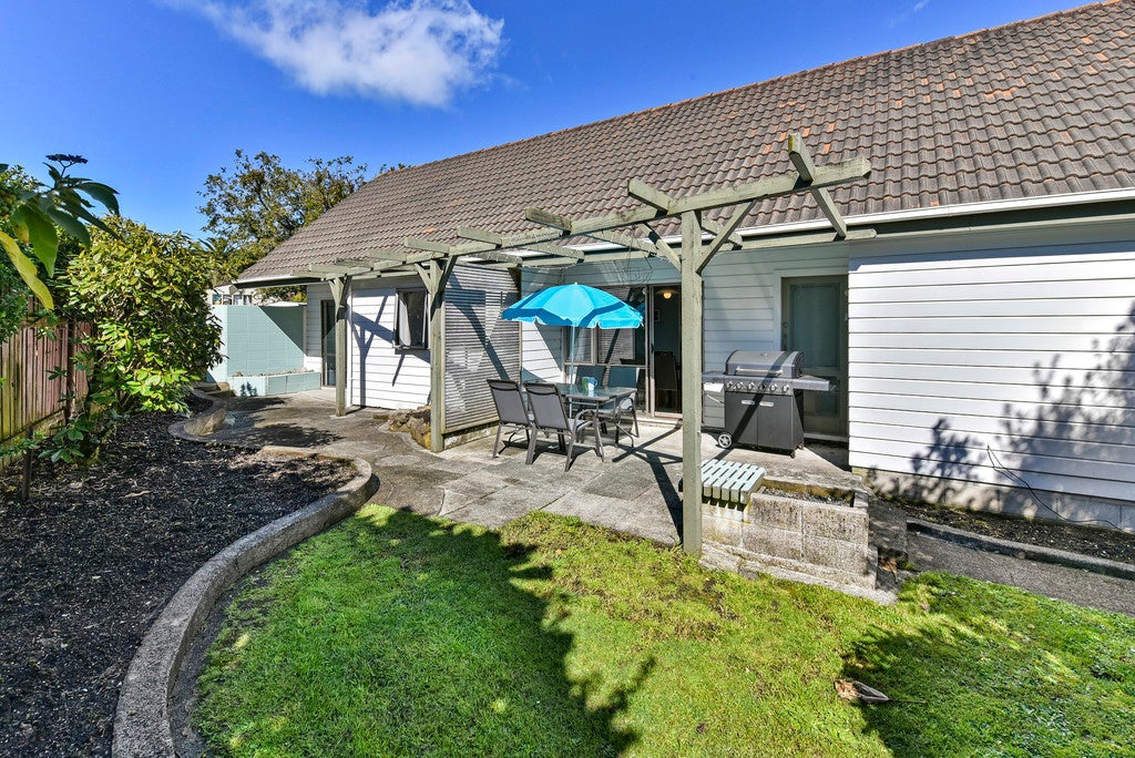 19B Ashdown Place, Pahurehure, Papakura - Carousel 1