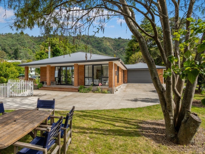 51 Durham Street, Picton - Carousel 1