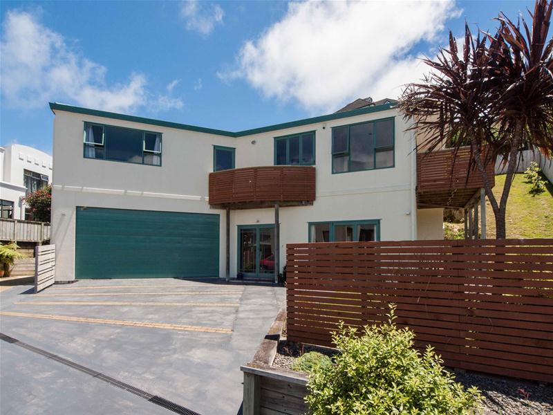 8 Claverton Grove, Churton Park, Wellington - Carousel 2