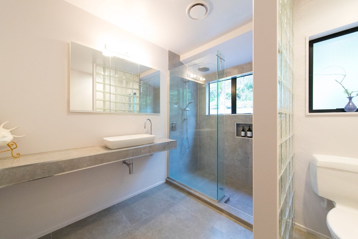 6 Stitchbird Close, Murrays Bay, Auckland - Carousel 16