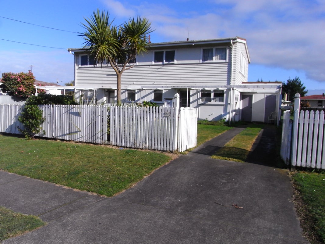 97 Talbot Street, Whanganui East, Whanganui - Carousel 1