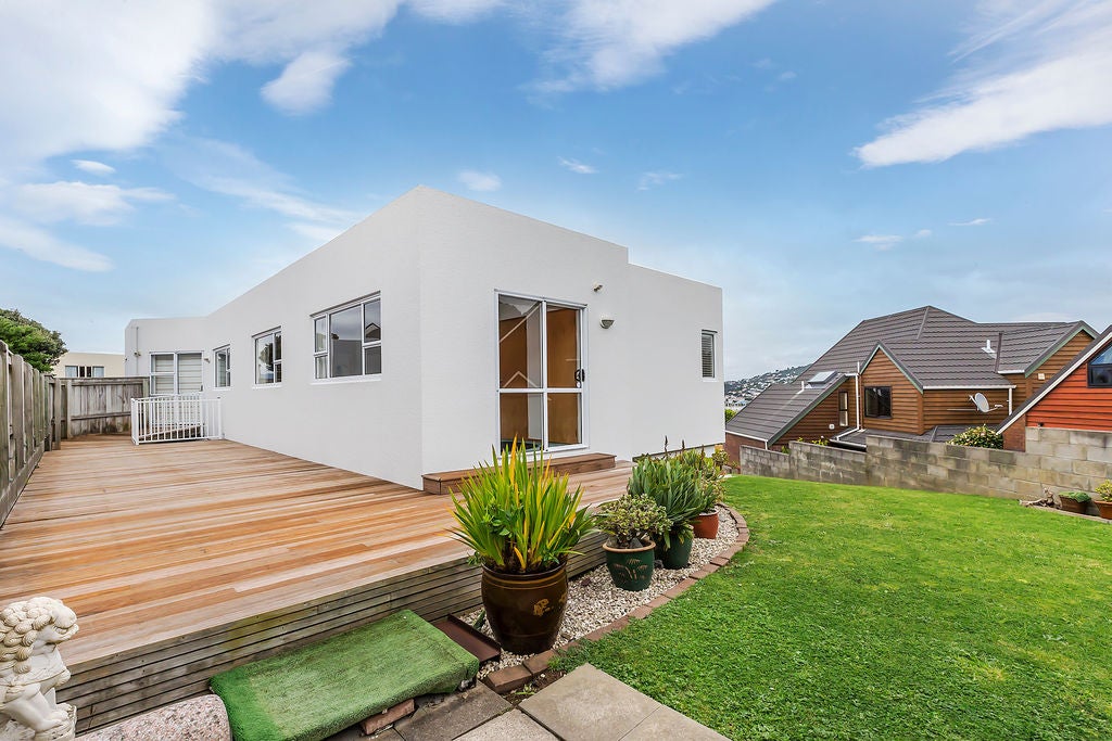 16 Treasure Grove, Hataitai, Wellington - Carousel 2
