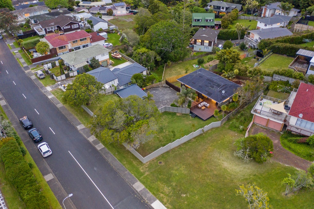 3 Advene Road, Cockle Bay, Auckland - Carousel 2