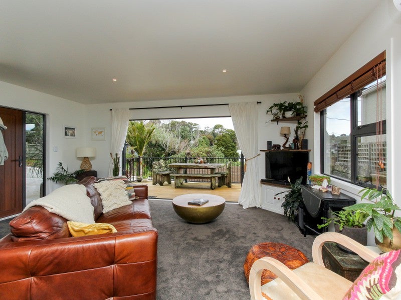 4A Awanui Street, Merrilands, New Plymouth - Carousel 25
