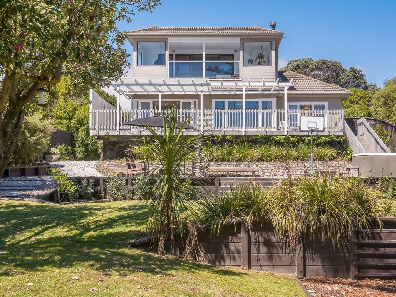 17 Douglas Street, Paraparaumu Beach, Paraparaumu - Carousel 1