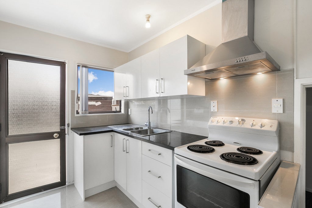 17B Puhinui Road, Manukau, Auckland - Carousel 2