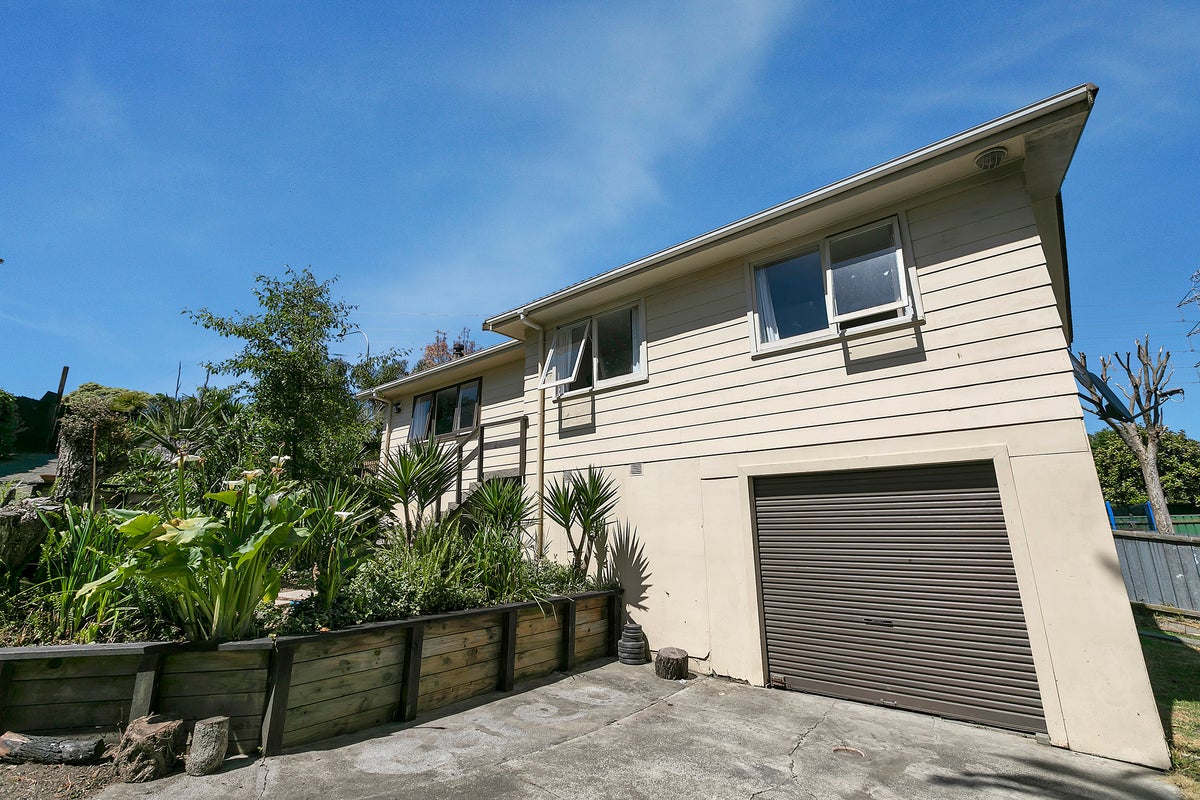 36 Arlette Place, Massey, Auckland - Carousel 2