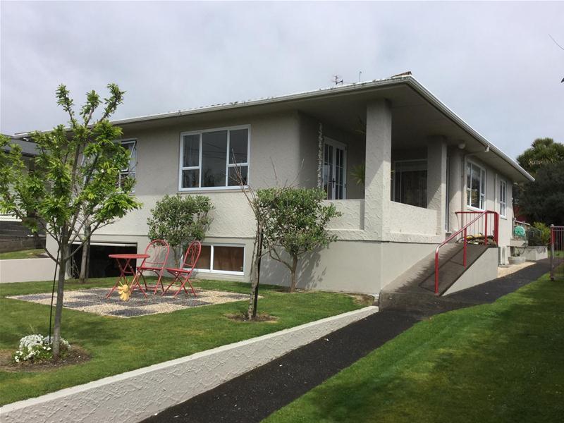 10 Pukenui Street, Strandon, New Plymouth - Carousel 1