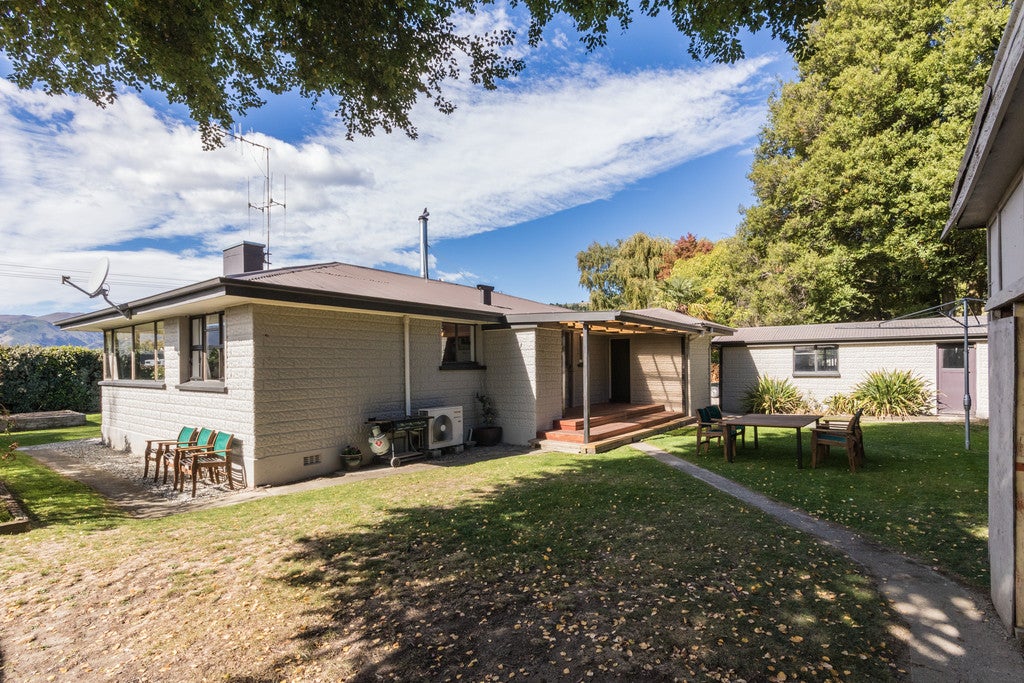98 Main Road, Luggate, Wanaka - Carousel 21