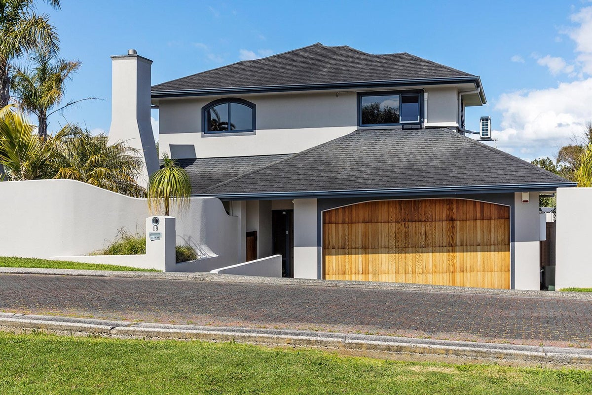19 Hoani Glade, Saint Johns, Auckland - Carousel 1