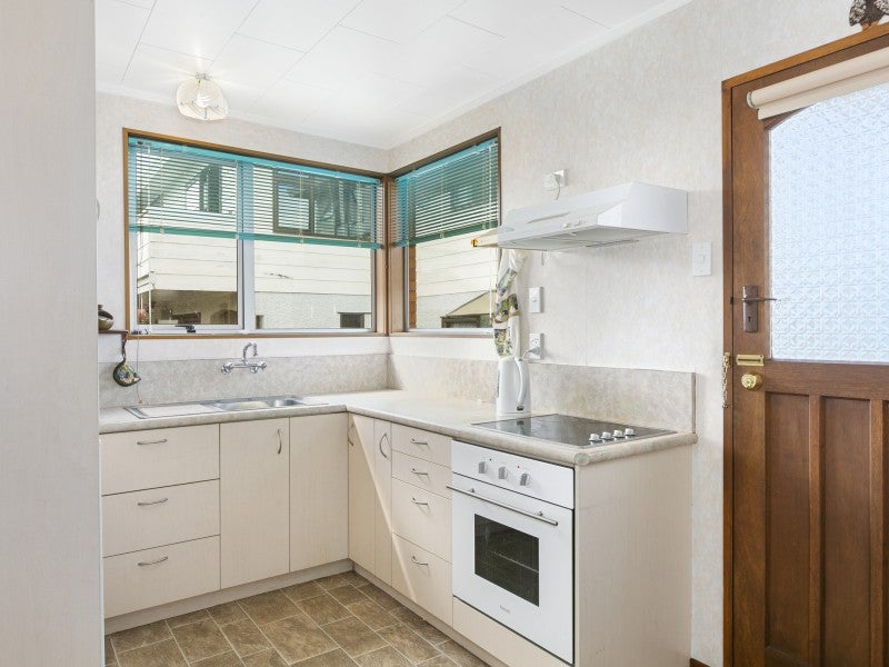 21B Prince Albert Road, Saint Kilda, Dunedin - Carousel 2