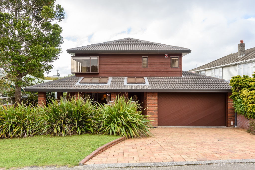 39 Beauchamp Street, Karori, Wellington - Carousel 1