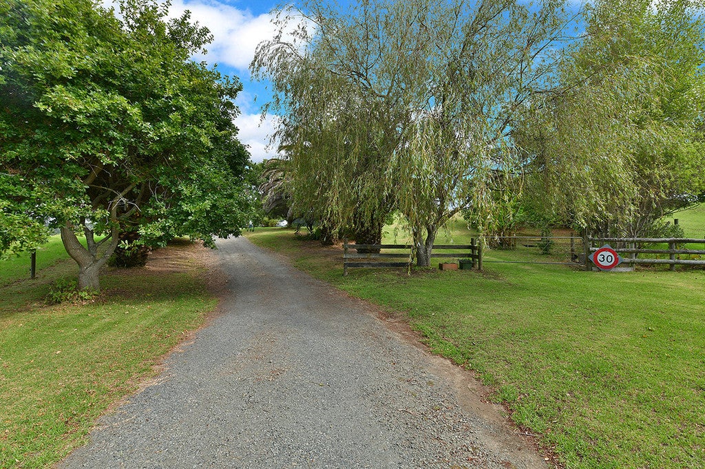 39 Crosland Road, Helensville - Carousel 2