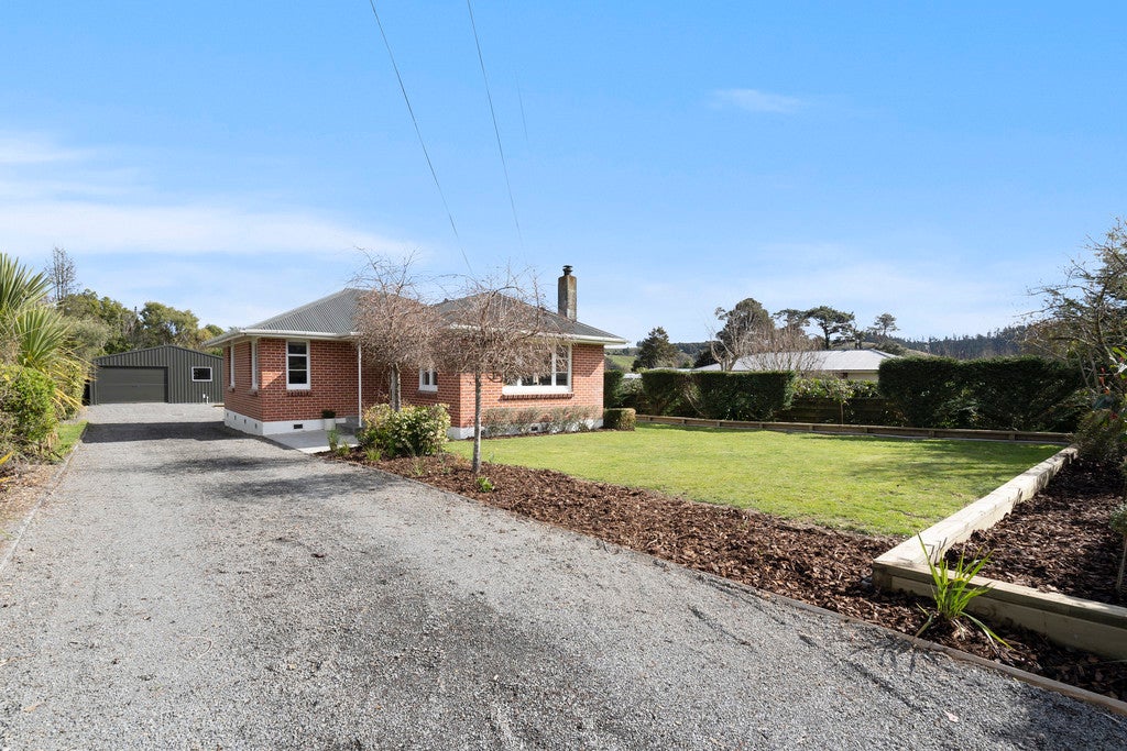 6 MacLaren Street, Maymorn, Upper Hutt - Carousel 2