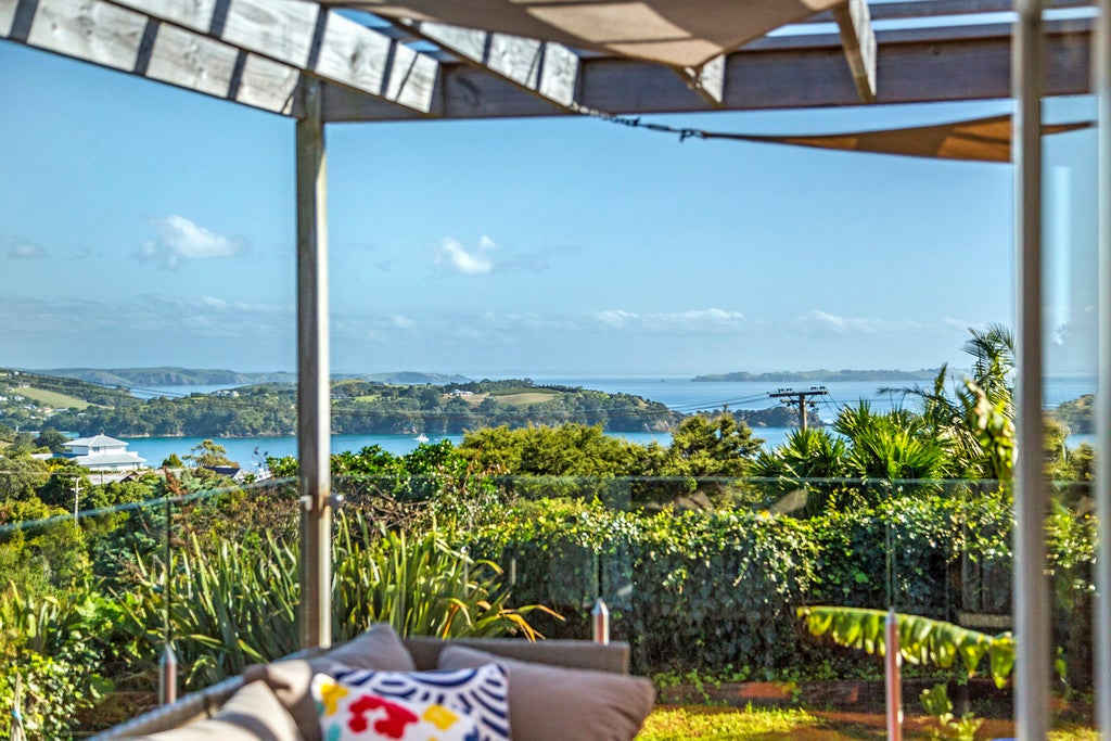 50 Hauraki Road, Oneroa, Waiheke Island - Carousel 1