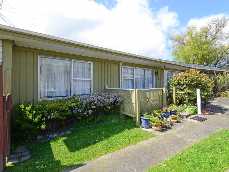 2/24 Clouston Park Road, Clouston Park, Upper Hutt - Carousel 1