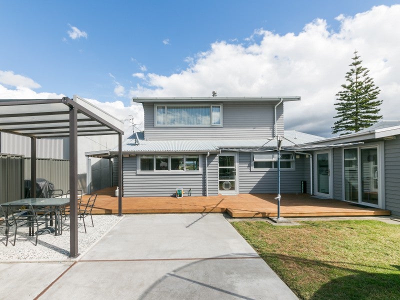 3 Pukeko Place, Westshore, Napier - Carousel 1