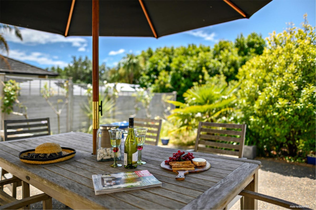 3 Pine Harbour Parade, Beachlands, Auckland - Carousel 2
