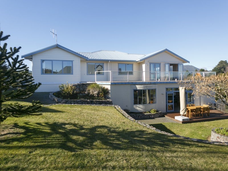 31 Robinson Terrace, Rangatira Park, Taupo - Carousel 1