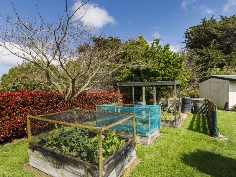 1 Bushview Lane, Palmerston North - Carousel 26