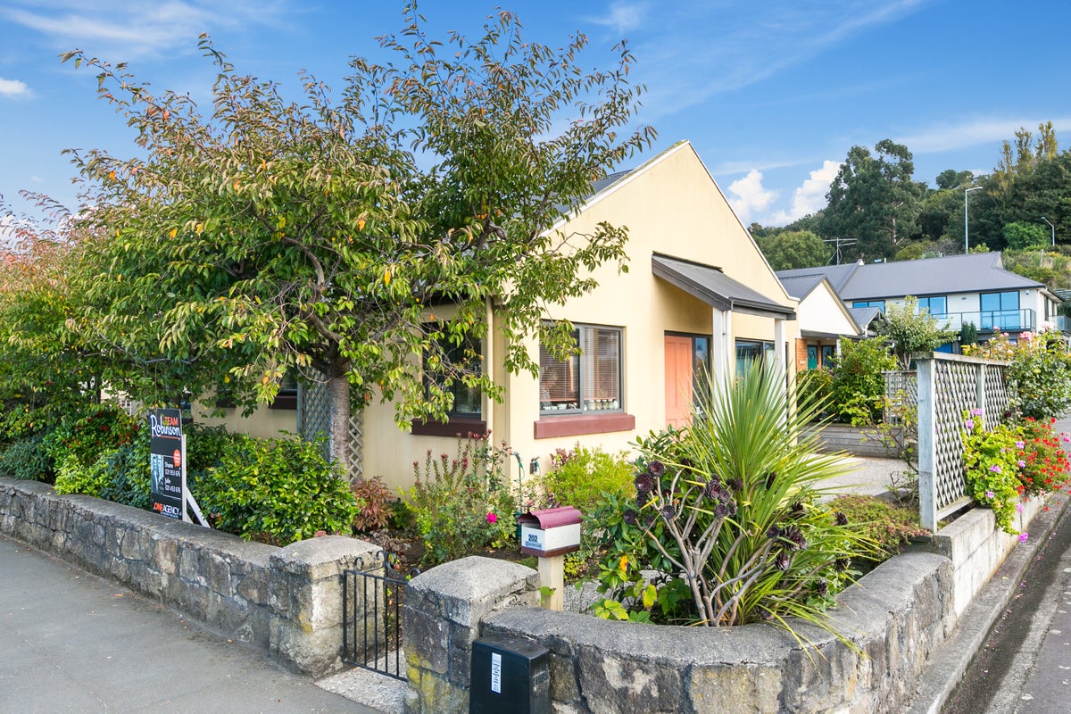 202 South Road, Caversham, Dunedin - Carousel 1