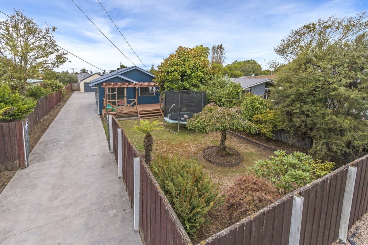 11 Ascot Avenue, North New Brighton, Christchurch - Carousel 1