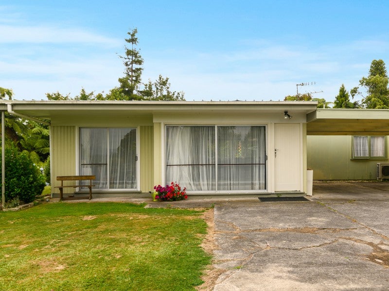 21B Tirita Street, Kawaha Point, Rotorua - Carousel 1