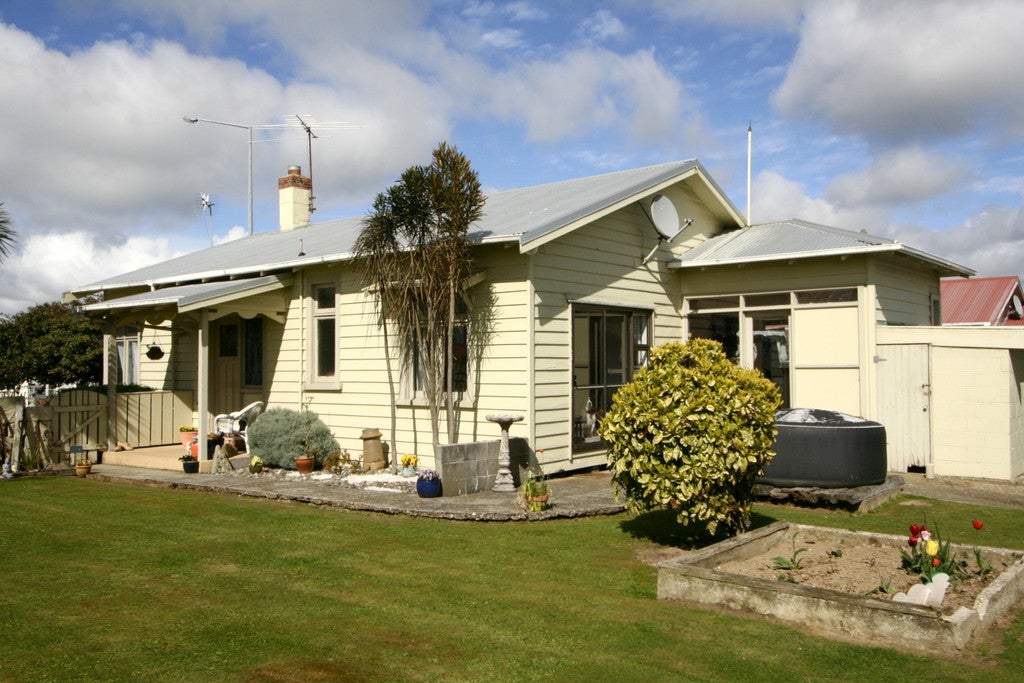 470 Tay Street, Hawthorndale, Invercargill - Carousel 1