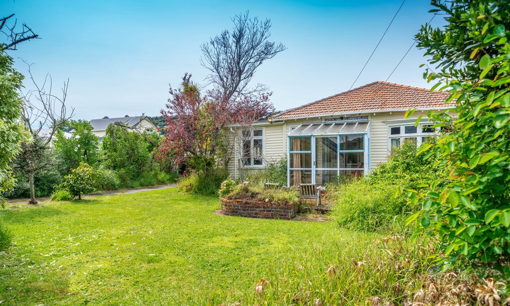 11 Hardwicke Street, Sumner, Christchurch - Carousel 1