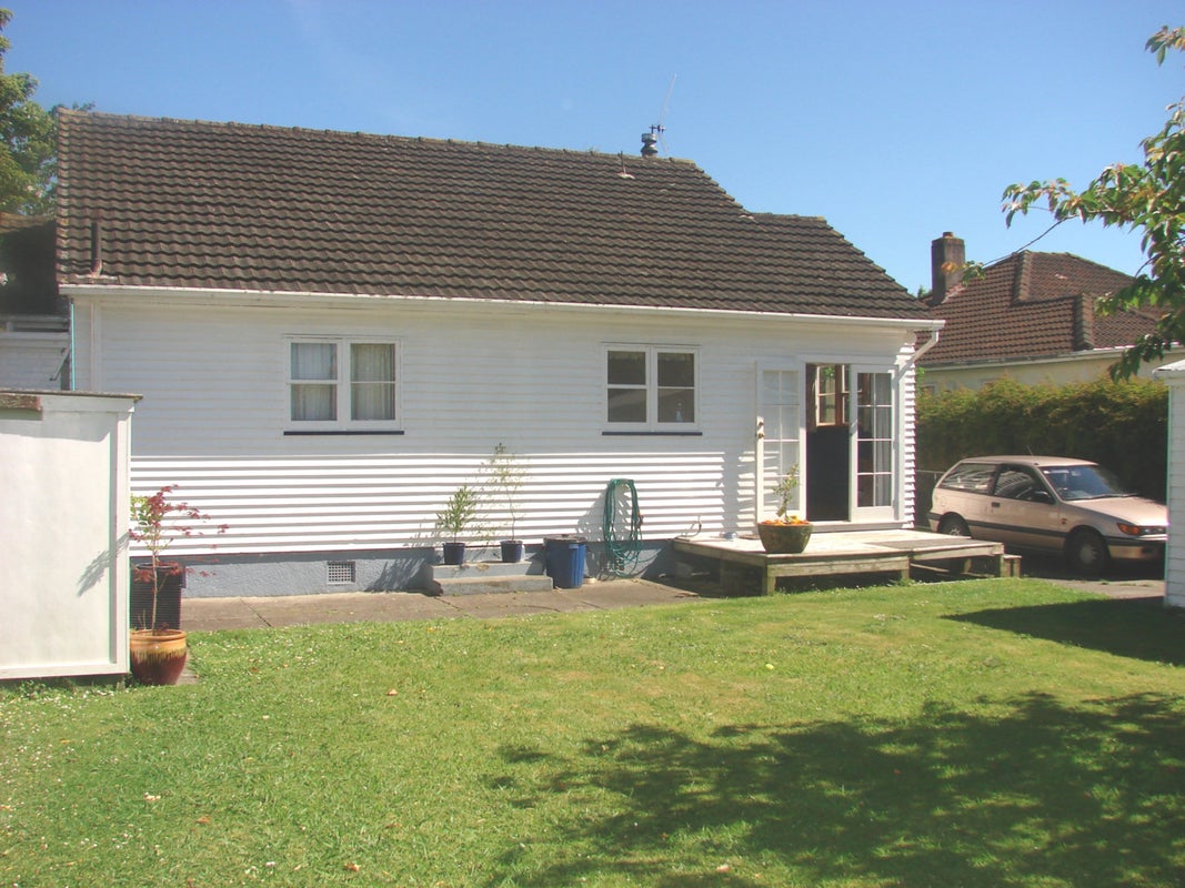 59 Savage Crescent, West End, Palmerston North - Carousel 5