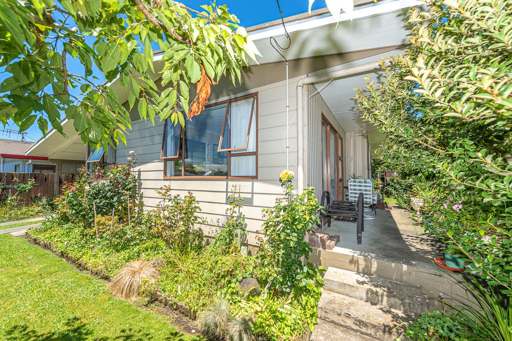 11B Terrace Street, Aramoho, Whanganui - Carousel 2