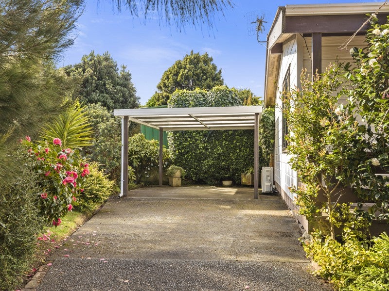 42 Whitechapel Grove, Stokes Valley, Lower Hutt - Carousel 2