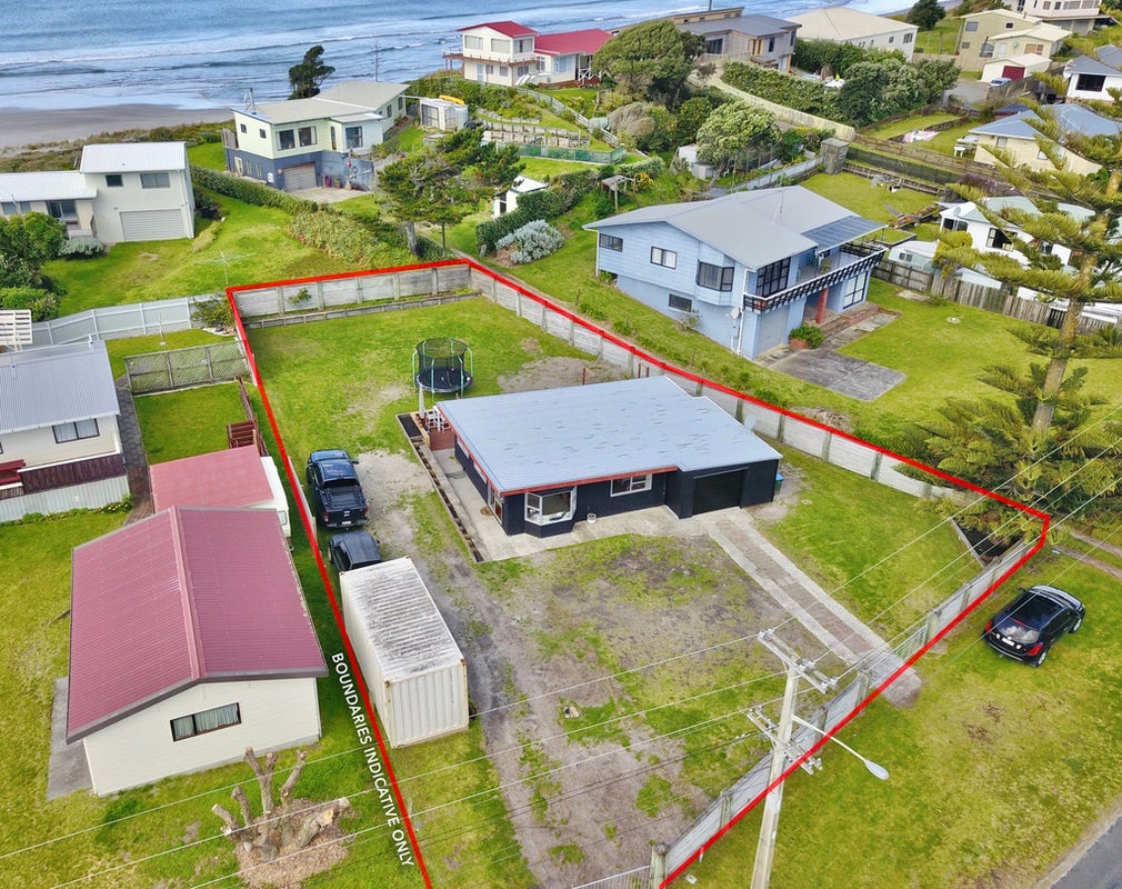 671 Pukehina Parade, Pukehina, Te Puke - Carousel 2
