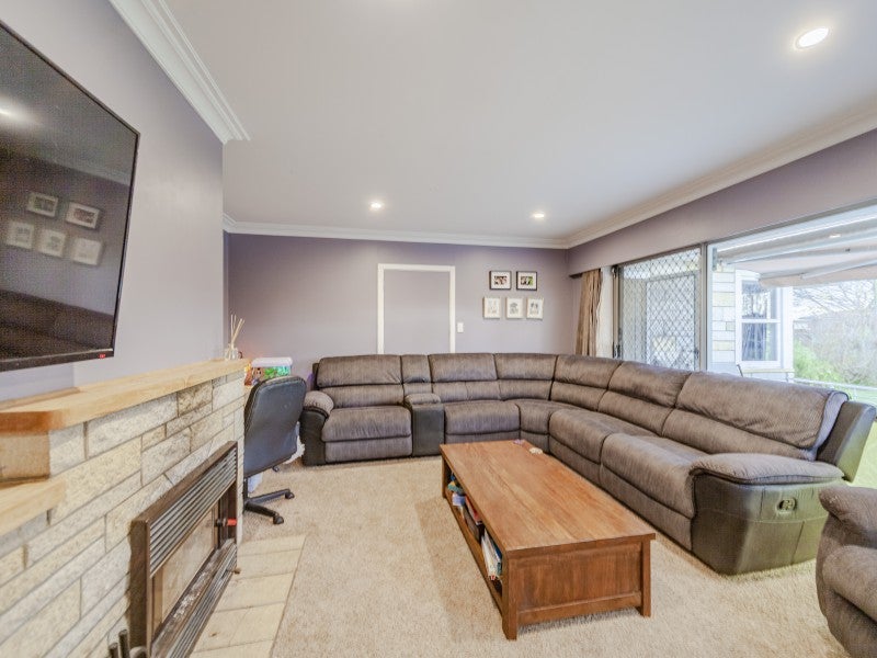 14 Hitchings Avenue, Onekawa, Napier - Carousel 2
