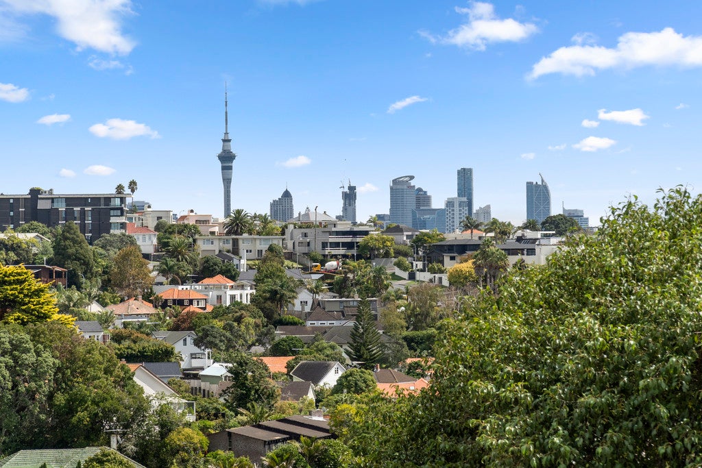 6 Ngake Street, Orakei, Auckland - Carousel 2