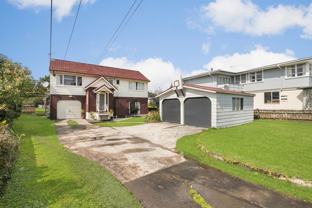 39 Beaubank Road, Kelston, Auckland - Carousel 1