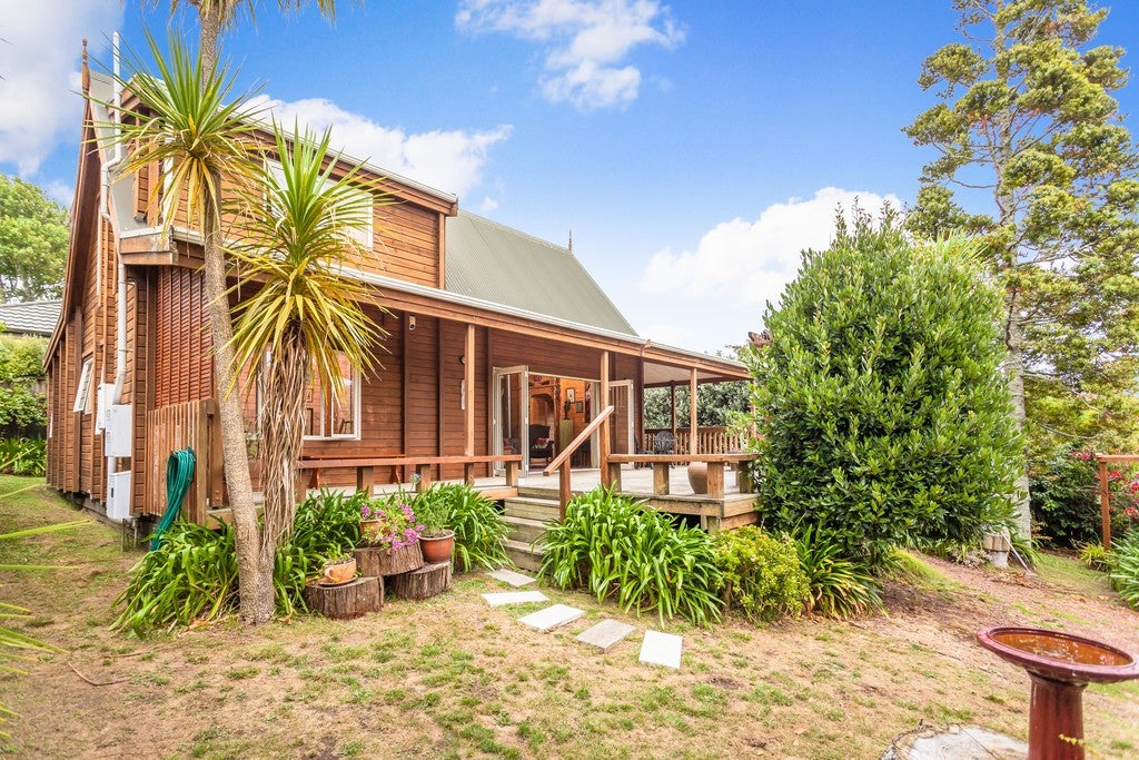 1/64 Seabrook Avenue, New Lynn, Auckland - Carousel 2