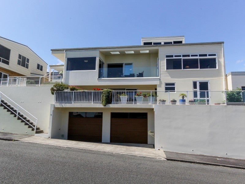 4 Hamblyn Street, Strandon, New Plymouth - Carousel 1