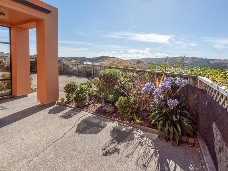 35A Waverton Terrace, Churton Park, Wellington - Carousel 2