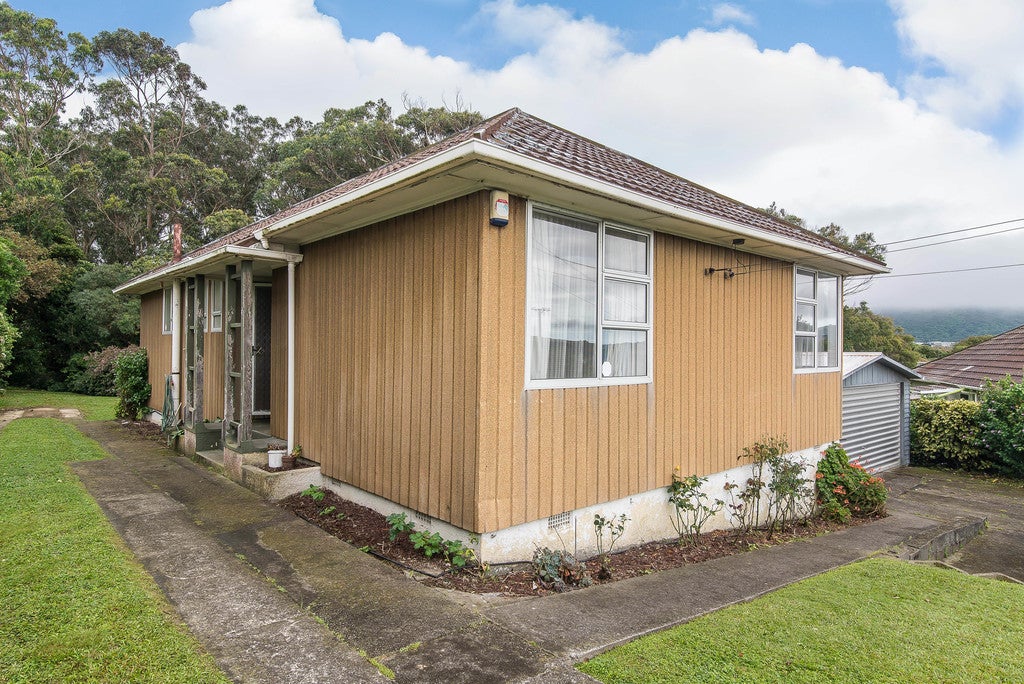 10 Gear Terrace, Ranui, Porirua - Carousel 1
