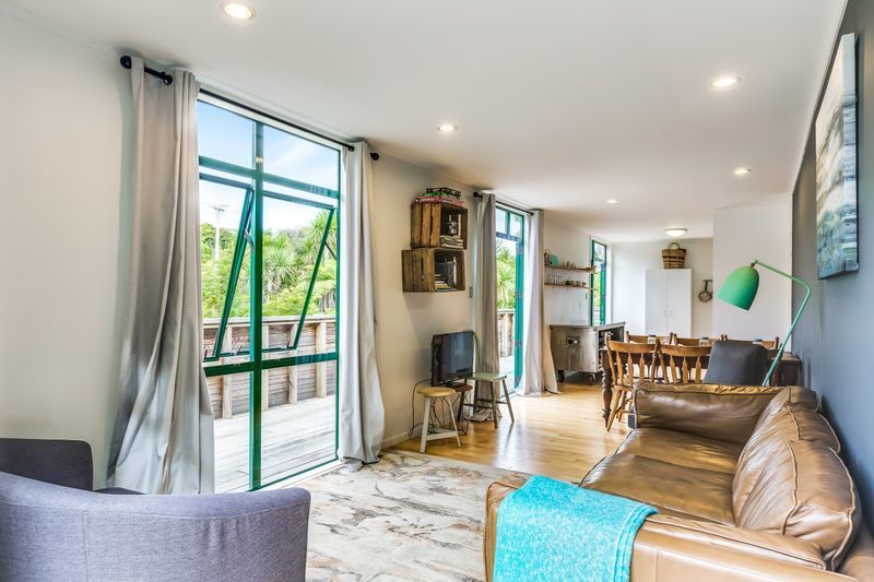 17 Kennedy Road, Surfdale, Waiheke Island - Carousel 2