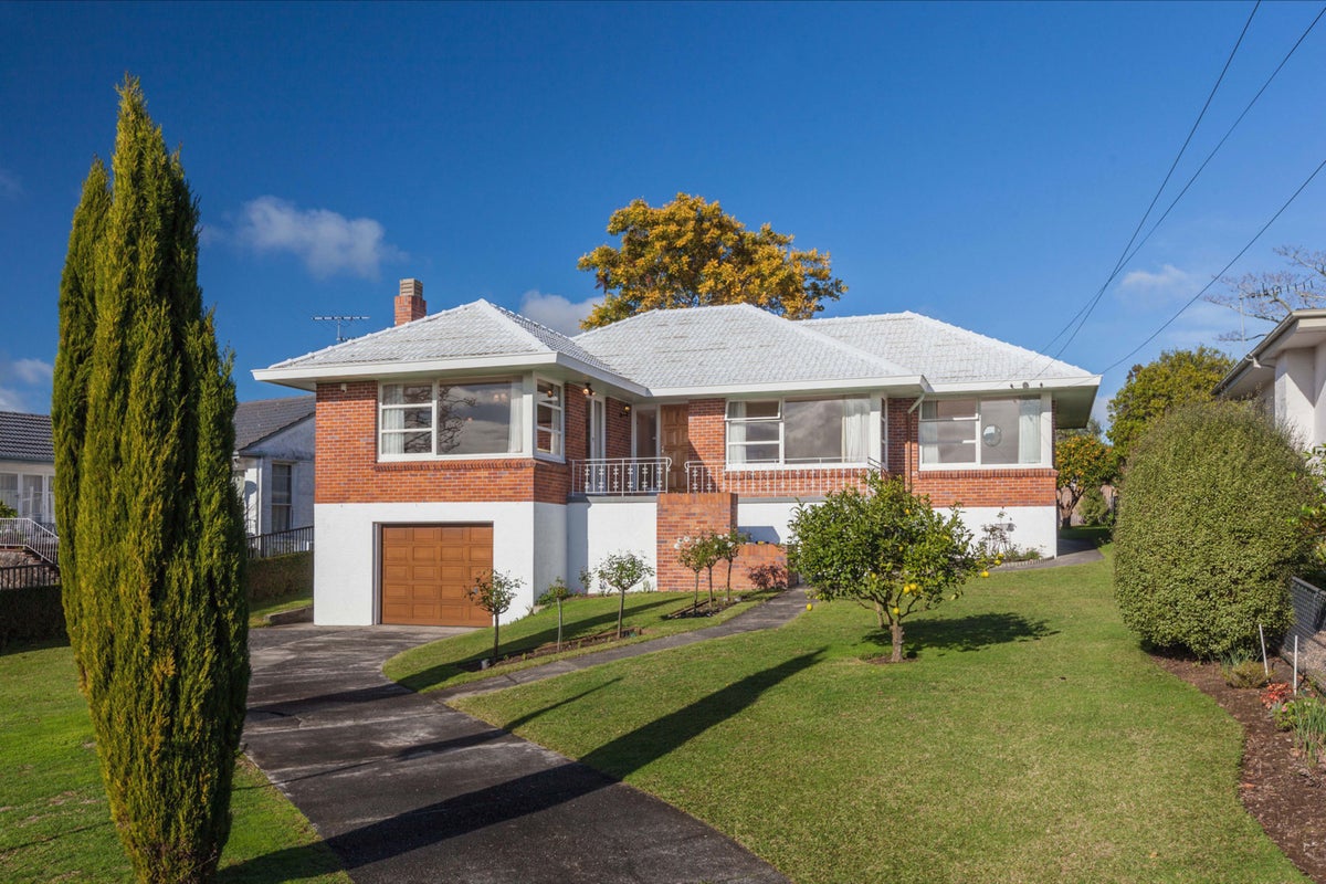 39 Carnarvon Avenue, Glendowie, Auckland - Carousel 1