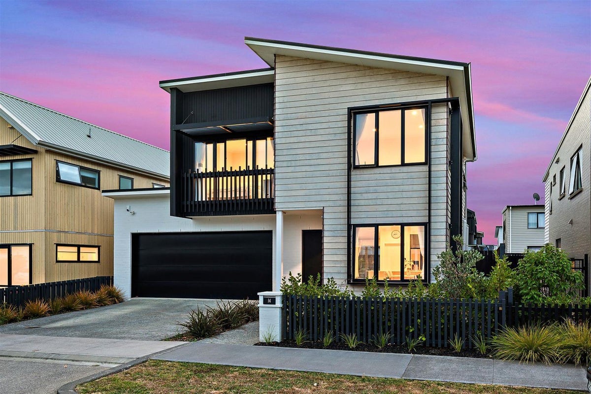14 Sacred Kingfisher Road, Hobsonville, Auckland - Carousel 1