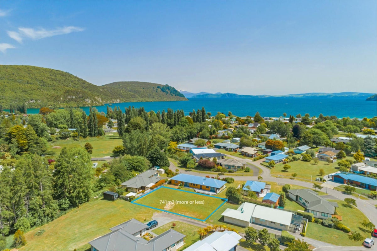 35 Lakemere Way, Kinloch, Taupo - Carousel 2