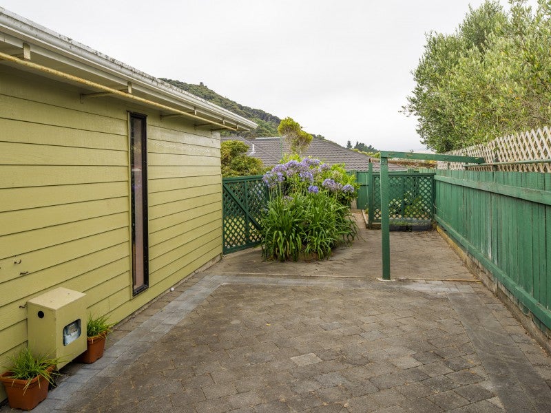 31 Observatory Close, Whitby, Porirua - Carousel 21