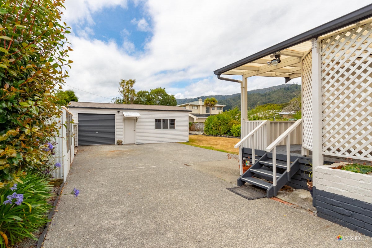 25 MacLaren Street, Maymorn, Upper Hutt - Carousel 18